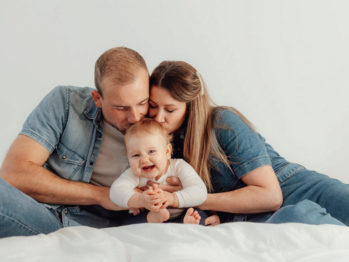 photo de famille studio et exterieur, naturelle, simple, mathilde millet, lons le saunier